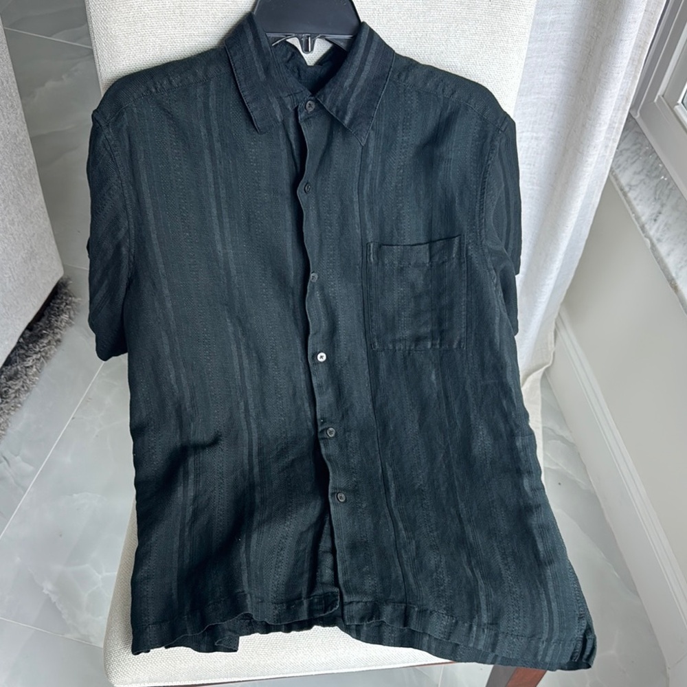 Concepts by Claiborne  Men's Black button down Shirt